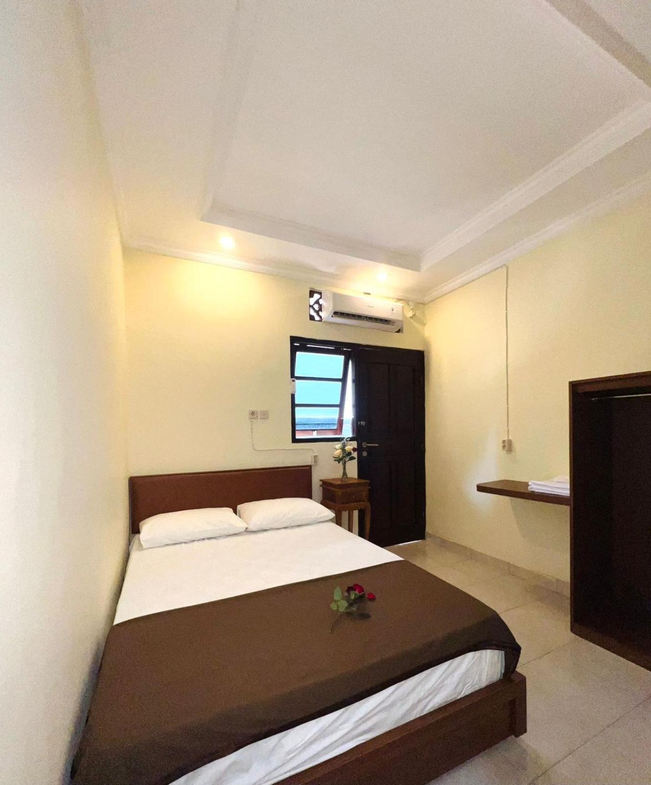 Zigiz Lovina Hostel Buitenkant foto