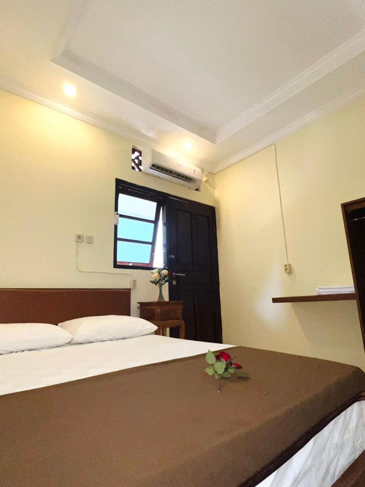 Zigiz Lovina Hostel Buitenkant foto