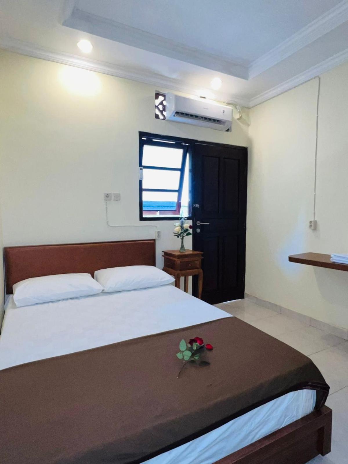 Zigiz Lovina Hostel Buitenkant foto